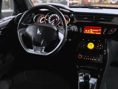 Vendo Citroën DS3 2010 - 8490 EUR, 162463 km - AUTO.MOTO.pt