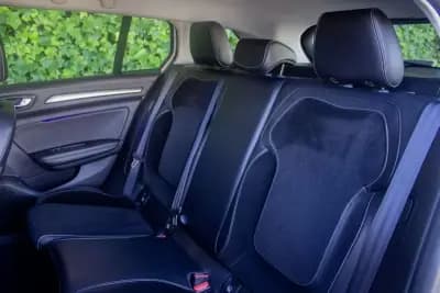 Vendo Renault Mégane Sport Tourer 2017 - 9900 EUR, 263300 km - AUTO.MOTO.pt