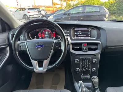 Sell Volvo V40 Cross Country 2013 - 13500 EUR, 164000 km - AUTO.MOTO.pt