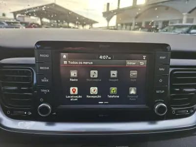 Vendo Kia Stonic 2018 - 12850 EUR, 45000 km - AUTO.MOTO.pt