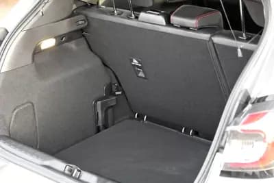 Vendo Ford Puma 2024 - 23900 EUR, 18150 km - AUTO.MOTO.pt