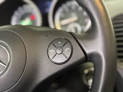 Vendo Mercedes-Benz SLK 200 2010 - 17950 EUR, 112597 km - AUTO.MOTO.pt