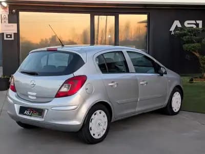 Vendo Opel Corsa 2007 - 2350 EUR, 213920 km - AUTO.MOTO.pt