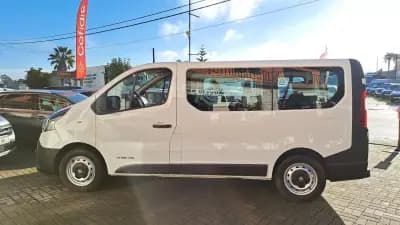 Vendo Renault Trafic 2017 - 21900 EUR, 241154 km - AUTO.MOTO.pt