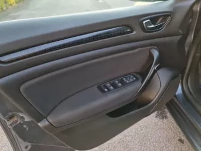 Vendo Renault Mégane 2016 - 14990 EUR, 179000 km - AUTO.MOTO.pt