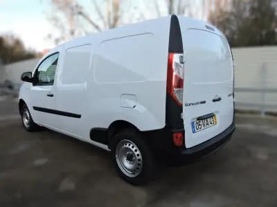 Vendo Renault Kangoo 2018 - 13000 EUR, 106928 km - AUTO.MOTO.pt