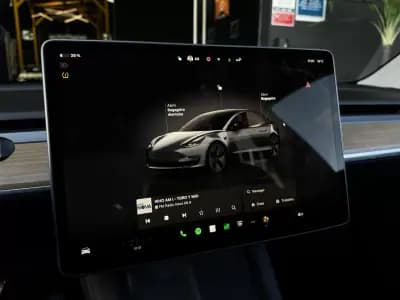 Vendo Tesla Model 3 2022 - 29990 EUR, 125900 km - AUTO.MOTO.pt