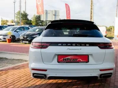 Vendo Porsche Panamera Sport Turismo 2020 - 72990 EUR, 132000 km - AUTO.MOTO.pt