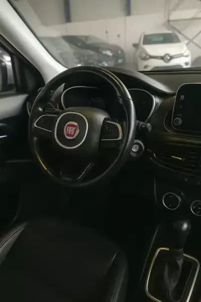 Vendo Fiat Tipo 2018 - 9900 EUR, 174146 km - AUTO.MOTO.pt