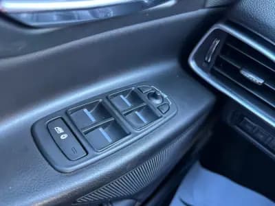 Sell Jaguar XE 2018 - 18900 EUR, 104810 km - AUTO.MOTO.pt