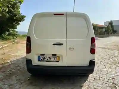 Vendo Opel COMBO V 1.6 CDTI L1H1 ESSENTIAL 2018 - 8250 EUR, 240000 km - AUTO.MOTO.pt