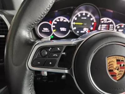 Vendo Porsche Cayenne 2020 - 74500 EUR, 67300 km - AUTO.MOTO.pt