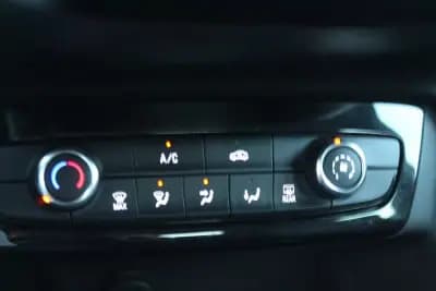 Sell Opel Corsa 2020 - 10900 EUR, 169900 km - AUTO.MOTO.pt