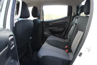 Sell Mitsubishi L200 2022 - 33990 EUR, 13000 km - AUTO.MOTO.pt