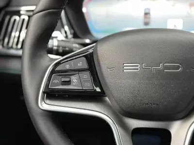 Vendo BYD Seal U 2025 - 44500 EUR, 800 km - AUTO.MOTO.pt