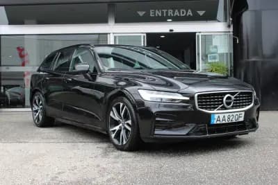Vendo Volvo V60 2020 - 26400 EUR, 128429 km - AUTO.MOTO.pt