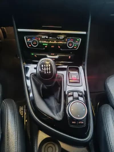 Vendo BMW 218 Active Tourer 2014 - 13990 EUR, 150275 km - AUTO.MOTO.pt