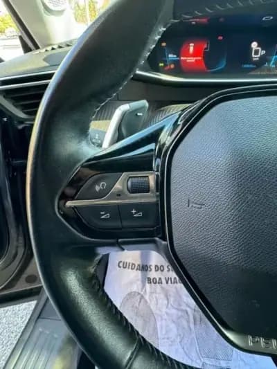 Vendo Peugeot 2008 2020 - 17500 EUR, 140000 km - AUTO.MOTO.pt