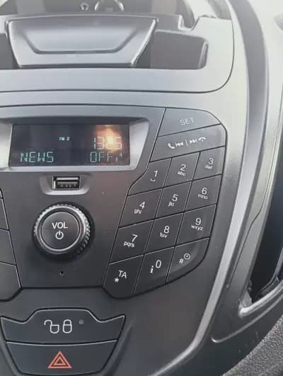 Sell Ford Transit Courier 2020 - 10990 EUR, 129167 km - AUTO.MOTO.pt