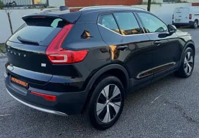 Vendo Volvo XC 40 2022 - 29490 EUR, 63800 km - AUTO.MOTO.pt
