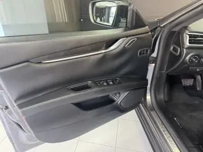 Sell Maserati Ghibli 2014 - 31000 EUR, 226000 km - AUTO.MOTO.pt