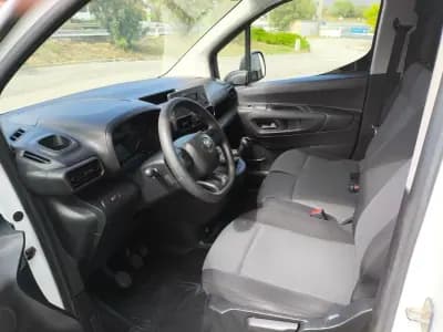 Vendo Toyota Proace 2021 - 14950 EUR, 77000 km - AUTO.MOTO.pt
