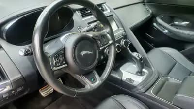 Vendo Jaguar E-Pace 2018 - 21400 EUR, 189000 km - AUTO.MOTO.pt