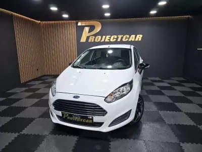 Sell Ford Fiesta 2015 - 10750 EUR, 165000 km - AUTO.MOTO.pt