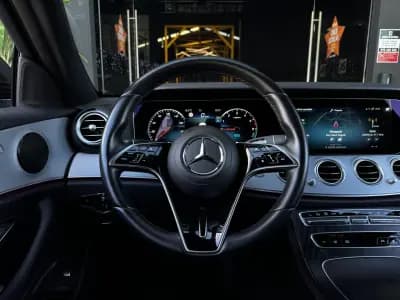 Vendo Mercedes-Benz E 300 2023 - 44990 EUR, 56100 km - AUTO.MOTO.pt