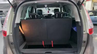 Vendo Renault Grand Scénic 2012 - 9990 EUR, 188000 km - AUTO.MOTO.pt