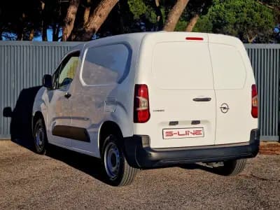 Sell Opel Combo 2022 - 15990 EUR, 55209 km - AUTO.MOTO.pt