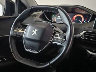 Vendo Peugeot 3008 2016 - 17450 EUR, 116000 km - AUTO.MOTO.pt