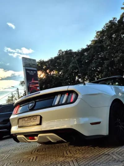 Vendo Ford Mustang 2015 - 37500 EUR, 159000 km - AUTO.MOTO.pt