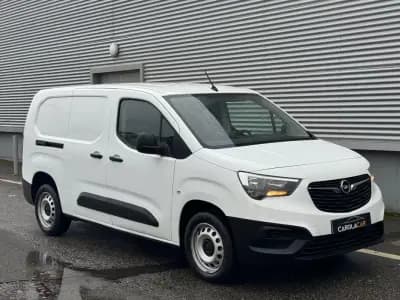 Vendo Opel Combo 2022 - 13950 EUR, 129000 km - AUTO.MOTO.pt