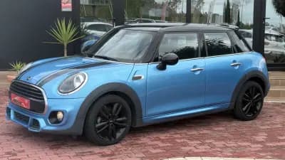 Vendo MINI Cooper 2018 - 19990 EUR, 102000 km - AUTO.MOTO.pt