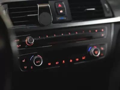 Vendo BMW 318 2014 - 15990 EUR, 248000 km - AUTO.MOTO.pt