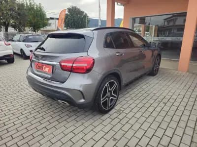 Vendo Mercedes-Benz GLA 180 2019 - 23500 EUR, 109731 km - AUTO.MOTO.pt