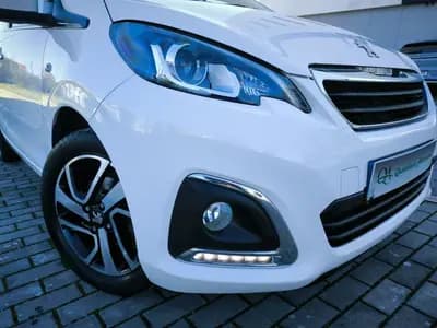 Vendo Peugeot 108 2018 - 9999 EUR, 180453 km - AUTO.MOTO.pt