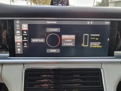 Vendo Porsche Panamera Sport Turismo 2018 - 84990 EUR, 147000 km - AUTO.MOTO.pt