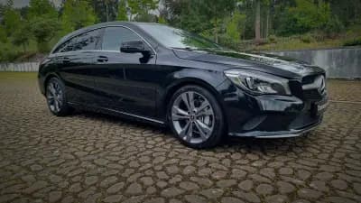 Vendo Mercedes-Benz CLA 200 2018 - 24900 EUR, 141000 km - AUTO.MOTO.pt