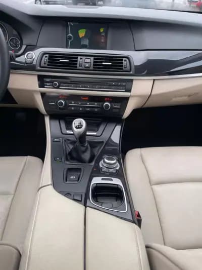Vendo BMW 520 2010 - 11900 EUR, 274000 km - AUTO.MOTO.pt