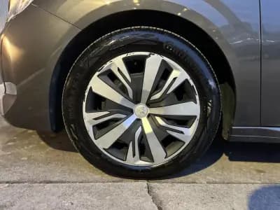 Vendo Peugeot 208 2023 - 13750 EUR, 62065 km - AUTO.MOTO.pt