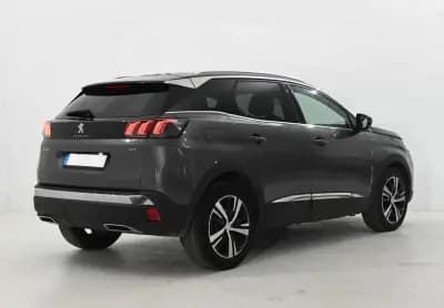 Vendo Peugeot 3008 2023 - 32750 EUR, 45000 km - AUTO.MOTO.pt