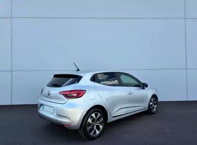 Vendo Renault Clio 2023 - 14900 EUR, 55991 km - AUTO.MOTO.pt