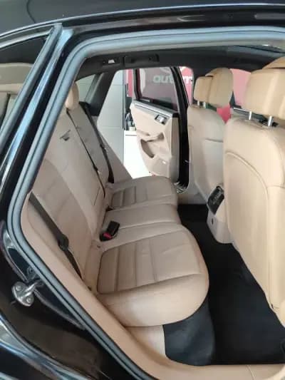 Vendo Porsche Macan 2024 - 86500 EUR, 20700 km - AUTO.MOTO.pt