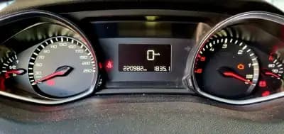 Vendo Peugeot 308 SW 2017 - 7900 EUR, 220982 km - AUTO.MOTO.pt