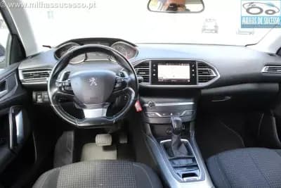 Sell Peugeot 308 2019 - 13250 EUR, 174000 km - AUTO.MOTO.pt