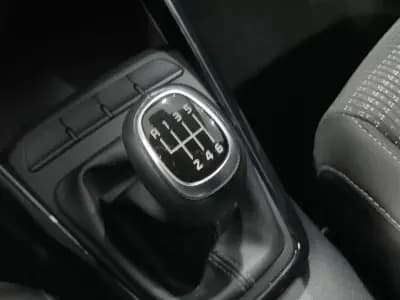 Vendo Kia Stonic 2024 - 19950 EUR, 21450 km - AUTO.MOTO.pt