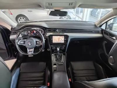 Vendo Volkswagen Passat Variant 2018 - 21990 EUR, 137500 km - AUTO.MOTO.pt