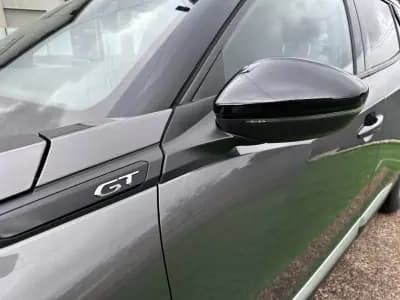 Vendo Peugeot 2008 2021 - 17900 EUR, 95000 km - AUTO.MOTO.pt